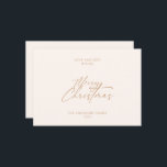 Cartão De Festividades Elegante Dourado Script Minimalista Feliz Natal<br><div class="desc">Um cartão de Natal único e minimalista. Isso apresenta um Natal maravilhoso e uma citação que diz amor e melhores desejos para sua família e amigos saudações. O fundo é bege e elegante com o mínimo de toque. E com um nome de família personalizável, assinatura e ano. Pegue este cartão...</div>