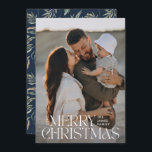 Cartão De Festividades Elegante foto moderna e mínima botânica azul marin<br><div class="desc">Imagem elegante,  fotografia moderna e mínima,  marinho natural,  azul-aquática,  tipografia botânica de cor azul-d-água,  carta de Natal feliz.</div>