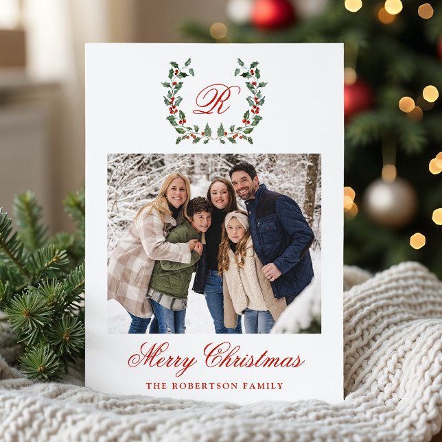 Cartão De Festividades Elegante Holly Berry Wreath Monograma (Criador carregado)