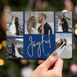 Cartão De Festividades Elegante Natal Azul com Várias Fotografias<br><div class="desc">Os cartões de natal de Natal com fotos múltiplas apresentam seus nomes e a palavra Joyful em letras de música em um fundo azul. Basta carregar suas fotos favoritas e adicionar sua personalização no verso. Selecione Alta definição para melhor qualidade de foto. O Serviço de Design ao Vivo pode ajudá-lo...</div>