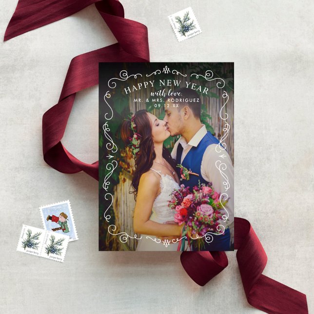Cartão De Festividades Elegante Scrolls Feliz ano novo Burgundy Foto (Criador carregado)
