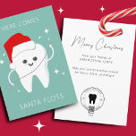 Cartão De Festividades Engraçado Dentista Dental Feliz Natal<br><div class="desc">Celebre a temporada em estilo com o nosso Cartão de Férias "Aqui Vem Papais noeis"! Este cartão único foi concebido para clínicas dentárias como a sua para partilhar uma saudação festiva com os seus valiosos doentes. A frente desta placa tem um dente branco vestindo um chapéu de Papai Noel e...</div>