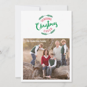 Cartão De Festividades Enviando Ramificações de Feliz e Pinho de Natal,