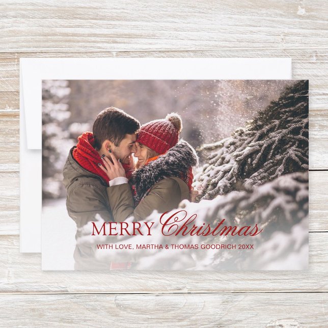 Cartão De Festividades Estilo de Script Vermelho Natal Feliz Gradiente Fo (Simple, classy christmas photo card "Happy Holidays" with elegant red script typography.)