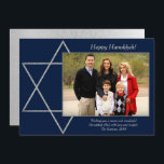Cartão De Festividades Estrela Azul Moderna de Hanukkah Silver de David F<br><div class="desc">Bar de prata/Bat Mitzvah e Estrela moderna de Hanukkah,  minimamente clássico,  contra um fundo sólido,  criam um design elegante e sofisticado. Para obter outros produtos de coordenação ou correspondência,  visite justFharryn em Zazzle.com ou entre em contato com o designer,  c/o Fharryn@yahoo.com Todos os direitos reservados. #zazzlemade #christmasdecor</div>