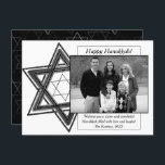 Cartão De Festividades Estrela Branca Negra Moderna de Hanukkah de David<br><div class="desc">O mínimo clássico Bar negro/Bat Mitzvah e a moderna Estrela de Hanukkah de David contra um fundo sólido cria um elegante e sofisticado design. Para obter outros produtos de coordenação ou correspondência, visite justFharryn em Zazzle.com ou entre em contato com o designer, c/o Fharryn@yahoo.com Todos os direitos reservados. #zazzlemade #christmasdecor...</div>