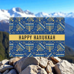 Cartão De Festividades Estrela Feliz de Hanukkah de David Cute Trendy<br><div class="desc">Feliz Hanukkah,  estrela de David,  Menorah,  fofo,  branco,  amarelo,  azul,  moda,  estrelas,  cartão de velas.</div>
