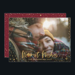 Cartão De Festividades Estrelas Douradas 1 foto elegante de Natal Borgonh<br><div class="desc">As saudações da Dourada Festa de Natal estrelas 1 cartão de feriado. Com um texto de script e um design de efeito ouro,  a cor de fundo burgundy pode ser alterada para se adequar ao seu estilo.</div>