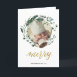 Cartão De Festividades Eucalyptus Foliage Greenery, Elegante Dourado<br><div class="desc">Envie desejos e saudações de férias a amigos, colegas e familiares em cartões de natal simples, bonitinhos, chicos, elegantes e modernos de design festivo, do estilo natural de cor! Uma bela faixa de coroa de folhas de cor-de-água verde-macia, pintadas (pinheiro, eucalipto, samambaia), com bonito cones de pinheiro castanho e magnólia...</div>