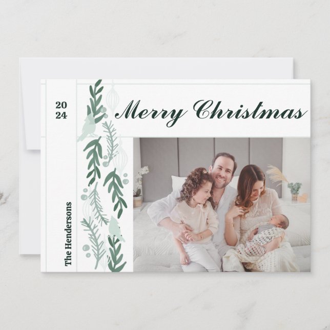 Cartão De Festividades Evergreen Berry Garland Modern One Photo Christmas (Frente)