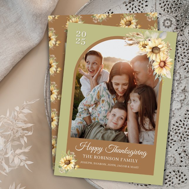 Cartão De Festividades Farmhouse Autumn Fall Floral Feliz Ação de Graças (elegant sunflowers theme Happy Thanksgiving cards with arch photo and rustic farmhouse aesthetics)