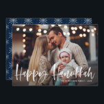 Cartão De Festividades Feliz Hanukkah Brush - Foto de Letra<br><div class="desc">Feliz Hanukkah! Envie desejos de férias e saudações com este cartão de feriado rústico. Ele apresenta 'Happy Hanukkah' em letras de pincel. Personalize este cartão de feriado adicionando sua foto favorita,  saudação,  nomes e outros detalhes. Disponível como cartão plano,  cartão dobrado e cartão postal.</div>