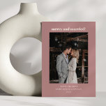 Cartão De Festividades Feliz Mínima com Rosa casada Foto de Natal<br><div class="desc">Cartão de Férias de Natal Casado com Rosa de Minimalista Negrito Simples Retro Feliz de Casamento Personalizado Simples</div>