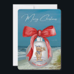 Cartão De Festividades Feliz Natal Costeiro Hilton Head Island Beach<br><div class="desc">Celebrar as férias com este maravilhoso cartão de Natal com tema costeiro. A design é uma foto de uma praia isolada em Hilton Head Island, Carolina do Sul com aveia marinha, areia, e as ondas do oceano ao fundo. Na frente está uma bola branca de Natal com um arco vermelho...</div>