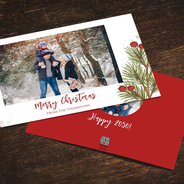 Cartão De Festividades Feliz Natal Red Holly Berries 2 Foto (Merry Christmas watercolor greenery holiday photo card with a two photo template. )