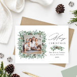 Cartão De Festividades Feliz Natal Rustic Winter Greenery Foto<br><div class="desc">Elegante design de cartão com fotos de Natal Feliz apresenta uma faixa de cinzas rústica de inverno cor aquática verde moldando o quadro familiar e acentuando a redação moderna das cinzas de carvão. Personalize com seu sobrenome, nomes de membros da família e o ano. Inclui uma foto de paisagem bônus...</div>