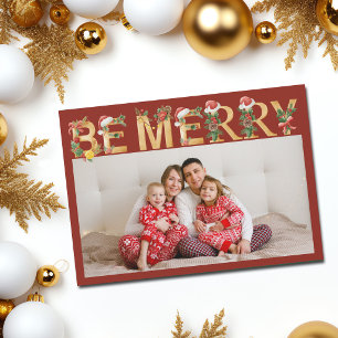 Cartão De Festividades Feliz Natal Vermelho Letras Douradas Foto da Famíl