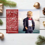 Cartão De Festividades Feliz Natal Vintage Red Watercolor Foto<br><div class="desc">Envie seus cartões de natal em estilo com este cartão com um design de tipografia vintage e as palavras "Desejamos a você um Feliz Natal e um Feliz ano novo", em relação a um fundo de aquarela vermelha. Na frente, adicione sua foto e seu nome. Personalize mais no verso adicionando...</div>