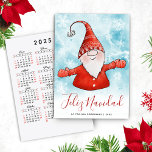 Cartão De Festividades Feliz Navidad Espanhola 2025 Calendar Gnomo<br><div class="desc">Crie cartões de Natal bonitos personalizados com saudações de Feliz Navidad Espanhol de sua família. A parte de trás tem um calendário espanhol para 2025 sobre um fundo branco (calendário de domingo a sábado). O design com um gnomo alegre em roupas vermelhas festivas no fundo de neve é perfeito para...</div>