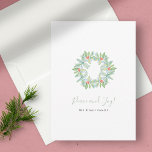Cartão De Festividades Feriado de Ferro Botânico e Berries<br><div class="desc">Este cartão de feriado simples apresenta minha mão original pintada com aquarela e bagas vermelhas em um fundo branco nítido. As palavras Paz e Joy são definidas em uma tipografia moderna com script de pincel. Personalize com seu nome de família. A carta de estilos da fazenda se inverte para uma...</div>