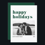 Cartão De Festividades Feriados Felizes da Tipografia Verde Retroativa<br><div class="desc">Feliz Feriados! Envie seus desejos de férias para a família e amigos com este cartão de feriado moderno e personalizável. Apresenta uma tipografia retrógrada com sotaque de árvore de Natal. Personalize este cartão de feriado fotográfico adicionando os seus próprios detalhes. Este cartão de feriado feliz de fotos está disponível em...</div>