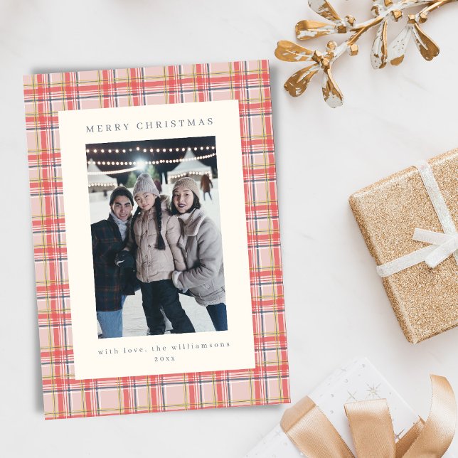 Cartão De Festividades Festive Tartan Plaid Red Christmas Letter Photo (Criador carregado)