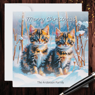 Cartão De Festividades Filhotes Atraentes de Gato Malhado na Neve Animal