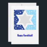 Cartão De Festividades Floco de neve da estrela de David de Hanukkah<br><div class="desc">Envie um cartão com impacto gráfico. Aperfeiçoe como um cartão de Hanukkah ou para um convite da festa natalícia.  Adicione suas próprias mensagens personalizadas na parte dianteira & na parte traseira ou edite o texto para fazer um grande convite de festas. Disponível com produtos de harmonização.</div>