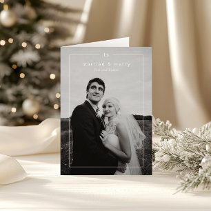 Cartão De Festividades Foto Atemporal de Natal de Recém-Casados Modernos