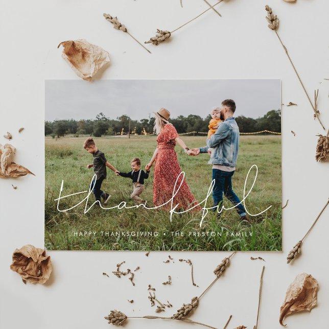 Cartão De Festividades Foto da família de Ação de Graças Minimalista (Criador carregado)