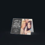 Cartão De Festividades Foto da família de chalkboard Jolly Feliz Natal<br><div class="desc">Feliz Cartão com fotos da Família Chalkboard de Natal. 
(1) Para mais personalização,  clique no link "personalizar mais" e use nossa ferramenta de design para modificar este modelo. 
(2) Se precisar de ajuda ou de itens correspondentes,  entre em contato comigo.</div>