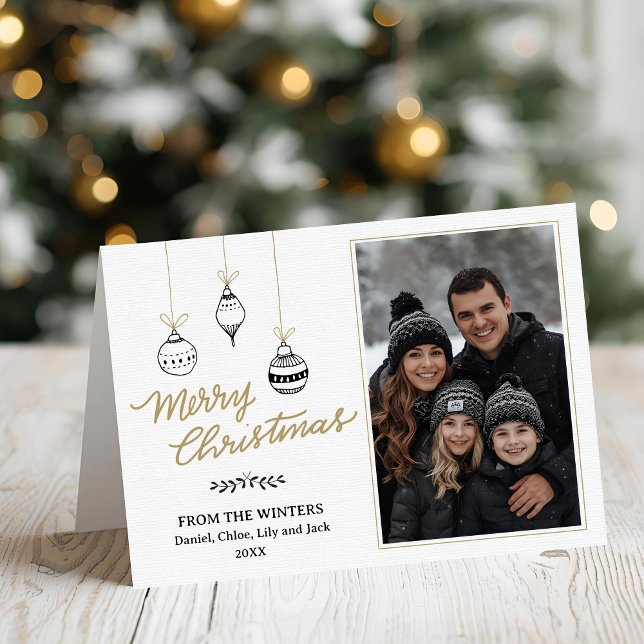 Cartão De Festividades Foto da família Dourada e preta moderna (Modern Minimalist Black and Gold Hand-Drawn Christmas Baubles Family Photo Folded Christmas Card
)
