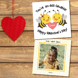 Cartão De Festividades Foto de abelha fofa na sala de aula no Dia dos Nam