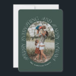 Cartão De Festividades Foto de arco moderno elegante tipografia botânica<br><div class="desc">Foto em arco de comprimido verde escuro moderno elegante crosta impermeável,  cor d'água seca,  cor botânica,  cor verde muda,  cartão de Natal.</div>