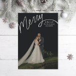 Cartão De Festividades Foto de casamento com feliz<br><div class="desc">A Feliz original escrita à mão com "e casada" editável. Personalize ainda mais para adicionar mais texto ou mais fotos no verso. Também disponível em folhas não laminadas</div>