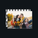 Cartão De Festividades Foto de cheio moderna com tipografia retrô<br><div class="desc">Fotografia de Natal moderno. As cores de texto e fundo podem ser personalizadas. Parte de uma coleção</div>