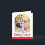 Cartão De Festividades FOTO DE FAMÍLIA FESTIVA arco moderno minimalista v<br><div class="desc">por kat massard >>> WWW.SIMPLYSWEETPAPERIE.COM <<<
Um design de cartão na moda com a citação "NATAL MAIS ALEGRE" com forma de arco combinada para sua foto favorita com texto sobreposto na parte inferior.
CONTATE kat@simplysweetpaperie.com se precisar de ajuda para ajustar sua foto perfeitamente</div>