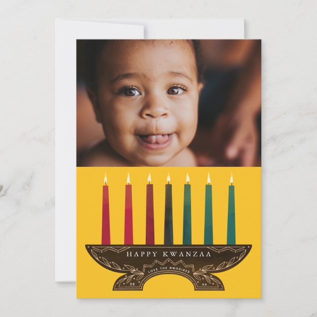 Cartão De Festividades Foto de Família Ilustrada Kinara Kwanzaa (Frente)