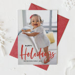 Cartão De Festividades Foto de Feliz Feriados da Caligrafia Vermelha Russ<br><div class="desc">Feliz Feriados! Envie uma mensagem festiva para este feriado com este cartão festivo de fotos de feriado personalizável. Apresenta caligrafia moderna russa com um padrão festivo de férias. Personalize adicionando uma foto,  nomes,  ano e outros detalhes. Esta carta de férias de caligrafia moderna está em outros estoques de papelão.</div>