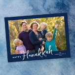 Cartão De Festividades Foto de Hanukkah Feliz de Script Moderno<br><div class="desc">Esta placa de saudação simples Hanukkuh apresenta uma foto horizontal sobre um fundo azul escuro e é realçada com o texto moderno de escrita manual.</div>