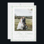 Cartão De Festividades Foto de Natais vintages verdes em fita rosa<br><div class="desc">Cartão de Feriado de Natais vintages Greenery de Fita Rosa. Este belo Cartões de foto de Natal apresenta um erro de aquarela com um arco rosa suave como quadro para uma foto. É perfeito se você está procurando por Cartões de foto de Natal clássicos, sulistas, do milênio. Mensagem-me para quaisquer...</div>