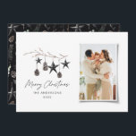 Cartão De Festividades Foto de Natal de um guião elegante negro do escând<br><div class="desc">Preto,  moderno e elegante cor-de-água russa bege natural Cores contemporâneos escandinavos bege,  preto e branco Cartão de Natal de Natal.</div>