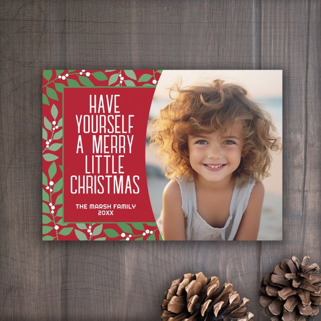 Cartão De Festividades Foto de Natal Merry Moderno - Botânica, profundame (A berry botanical holiday card in shades of green leaves and white berries. 1 Photo)