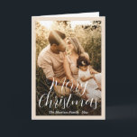 Cartão De Festividades Foto de Script Elegante no Natal Moderno<br><div class="desc">Cartão de Natal com fotos modernas, com uma design simples e mínima, com "Feliz Natal" em uma tipografia elegante sobre sua foto favorita cercada por uma borda bege claro-netural. A frente tem uma camada de gradiente para ajudar o texto a se destacar, que pode ser removido na ferramenta de edição...</div>