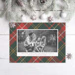 Cartão De Festividades Foto de Xadrez Verde e Vermelho Tradicional Elegan<br><div class="desc">Padrão de xadrez original: vermelho festivo e verde com toques de ouro e branco amarelos; a foto utiliza um filtro preto e branco zazzle que é opcional</div>