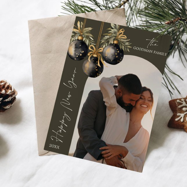 Cartão De Festividades Foto do Arco de Ornamentos Pretos Dourados Elegant (BAUBLES ORNAMENTS NEW YEAR ARCH-SHAPED PHOTO HOLIDAY CARD)