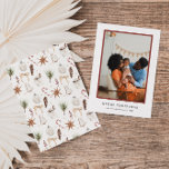 Cartão De Festividades Foto do Padrão de Natal Russo e Bonito<br><div class="desc">Cartão de Natal moderno e elegante, com uma design de padrão de natalidade de cor aquosa, com pinhões, cones, doces, chocolate quente, ornamentos, bagas de Natal e muito mais. Este cartão de feriado faz com que alguém sinta o espírito do Natal. Do lado frontal, temos uma bela imagem colorida em...</div>