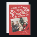Cartão De Festividades Foto do Snapshot Incluso Holly da Red Vintage<br><div class="desc">Este cartão com fotos festivo e chic apresenta nossa folhagem de inverno desenhada à mão original com uma doce tipografia estilada em vermelho e duas fotos inclinadas. As costas vêm com um padrão correspondente.</div>