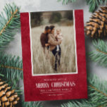 Cartão De Festividades Foto do Solteiro de Natal Rustic Red Winter<br><div class="desc">Esta simples e rústica design de Natal apresenta a sua melhor foto-retrato através de uma textura de papel rústica em cor vermelha escura e a palavra "Feliz Natal" em texto de script antigo. Perfeito para cartões de saudação do estilo da fazenda. Adicione facilmente sua melhor foto, seus nomes de família...</div>