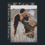 Cartão De Festividades Foto elegante, botânica negra mínima<br><div class="desc">Imagem elegante,  fotografia moderna e natural,  típica da tipografia botânica da cor-de-água preta,  Merry Christmas card flat.</div>